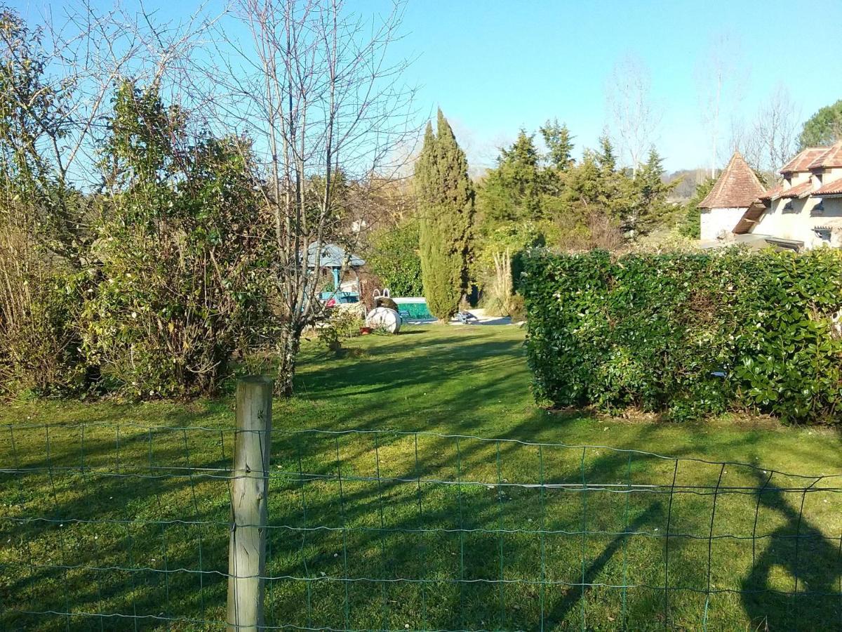 Villa Charmante A Bosset Avec Piscine Partagee Exterior foto