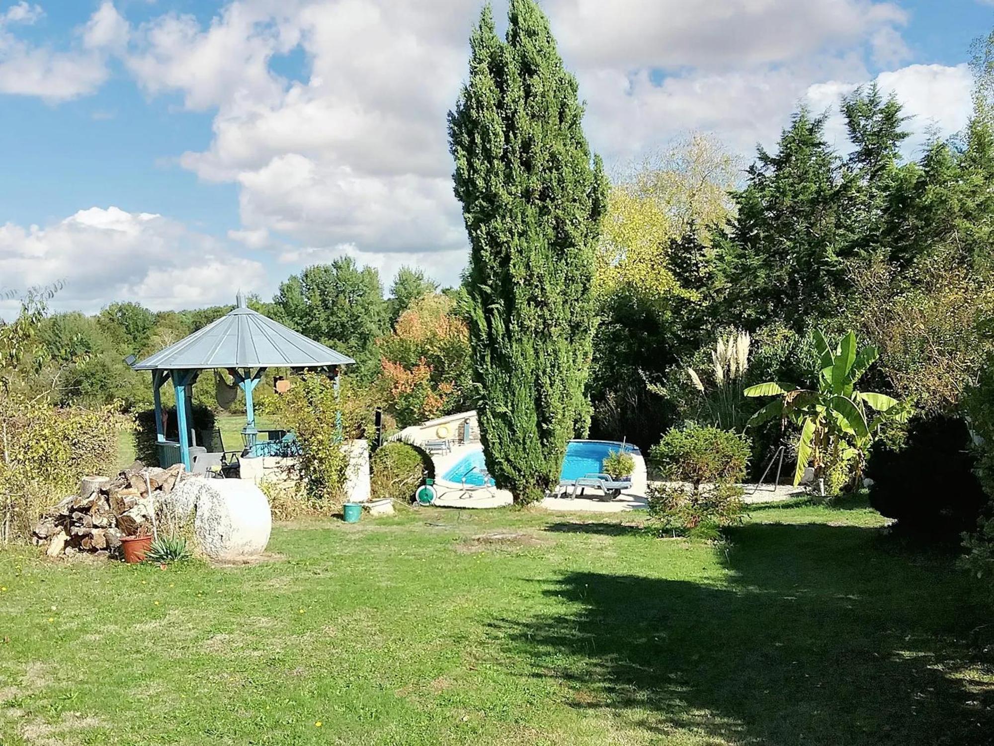 Villa Charmante A Bosset Avec Piscine Partagee Exterior foto