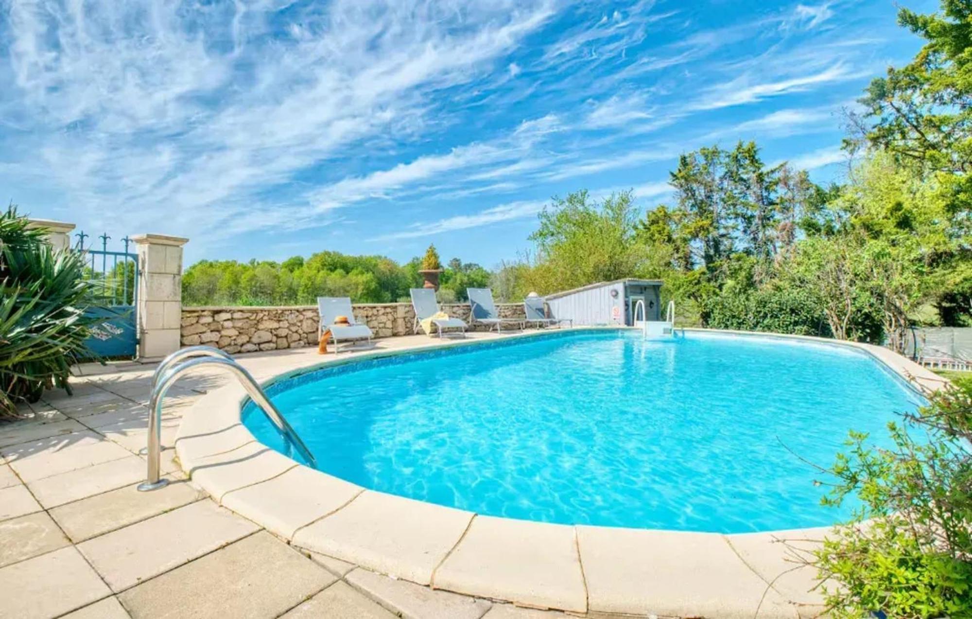 Villa Charmante A Bosset Avec Piscine Partagee Exterior foto