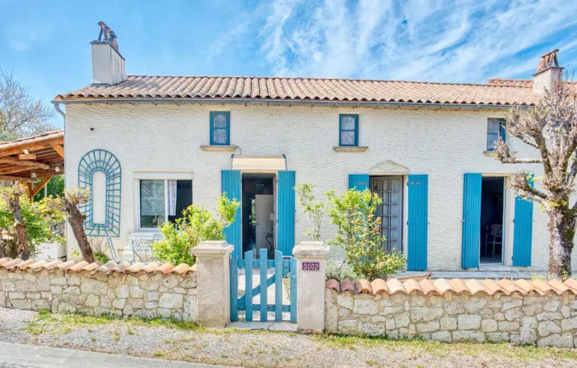Villa Charmante A Bosset Avec Piscine Partagee Exterior foto