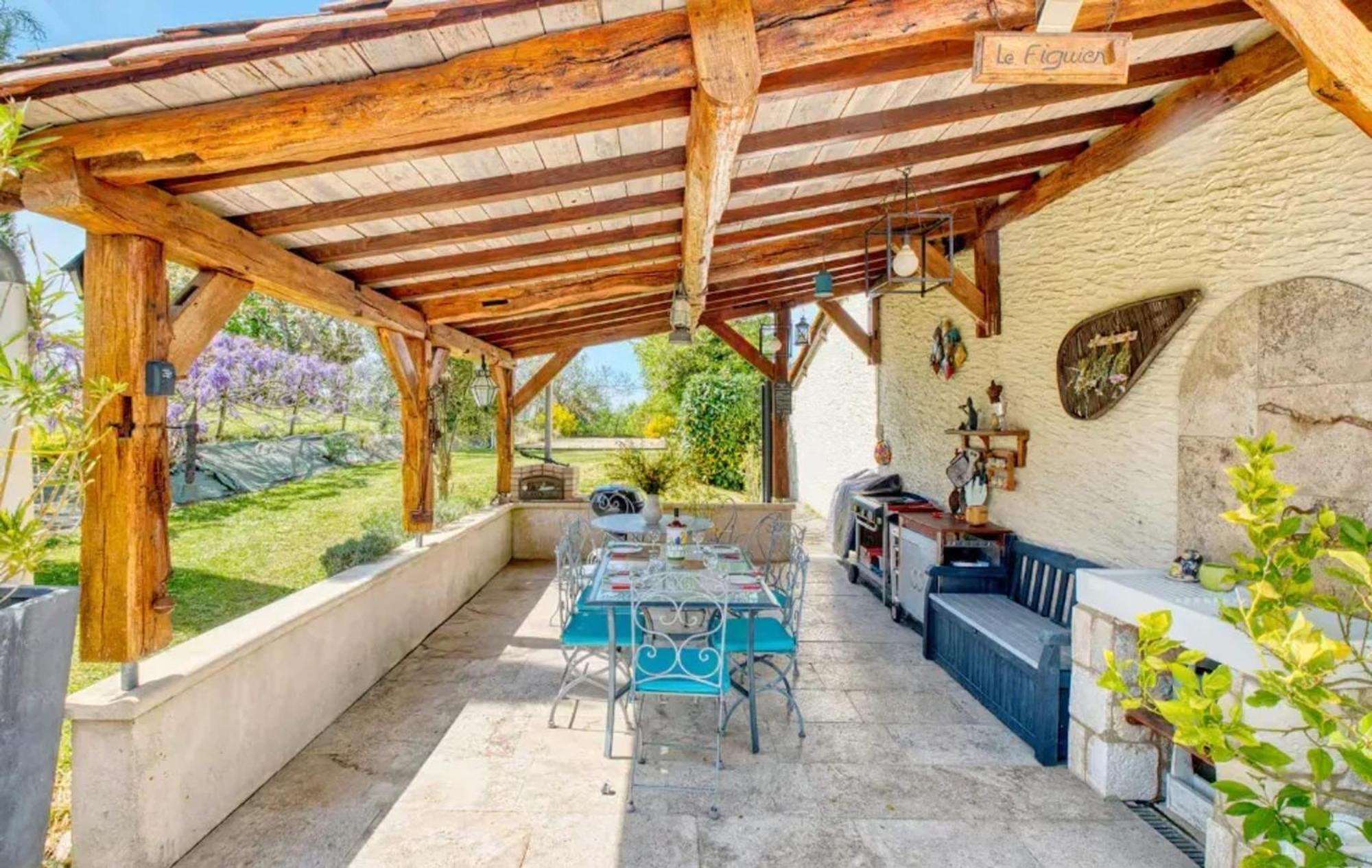 Villa Charmante A Bosset Avec Piscine Partagee Exterior foto